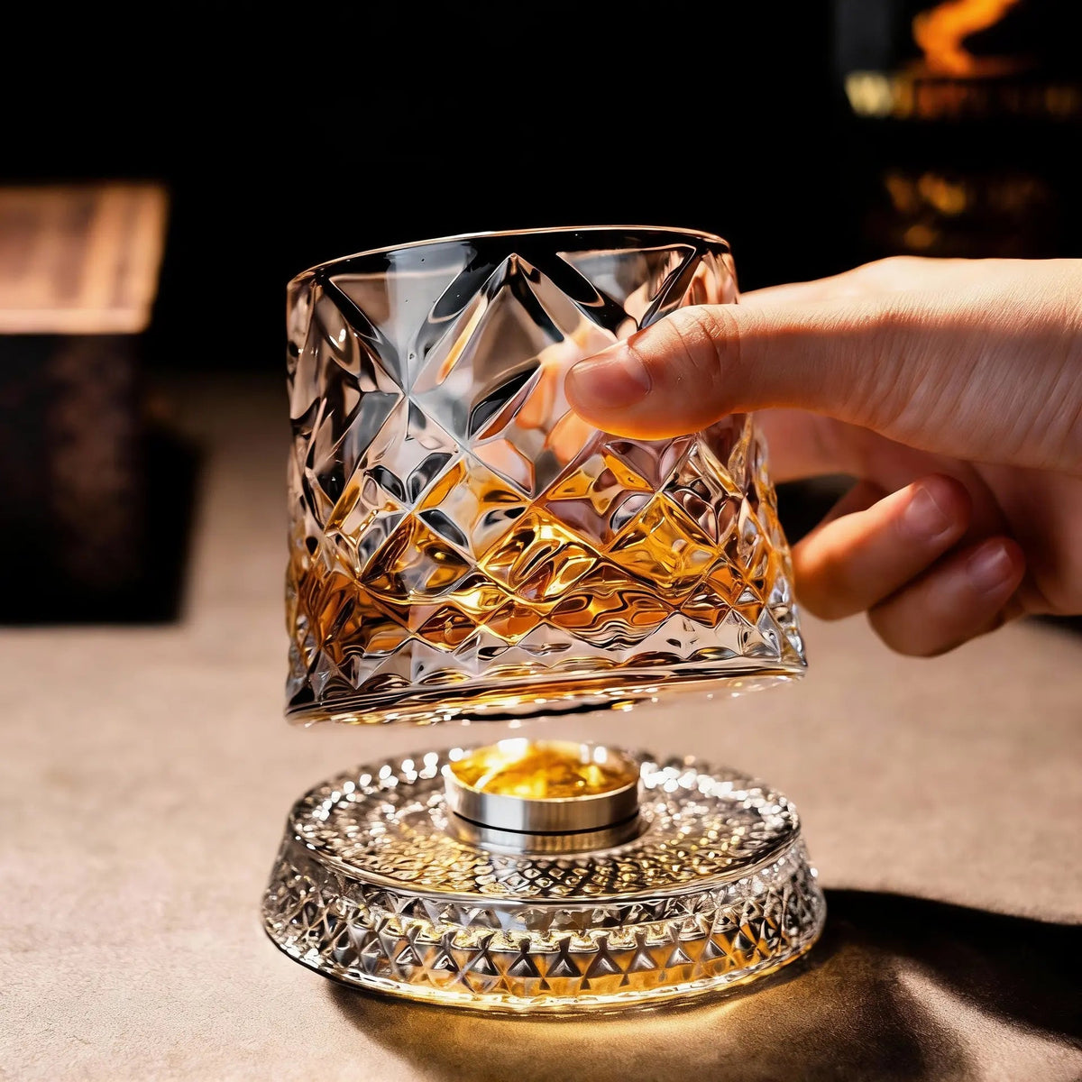 Luxury 360° Spinning Star‑Cut Crystal Glass, Rotating Stress‑Relief Whiskey & Wine Glass, Elegant European Barware Gift
