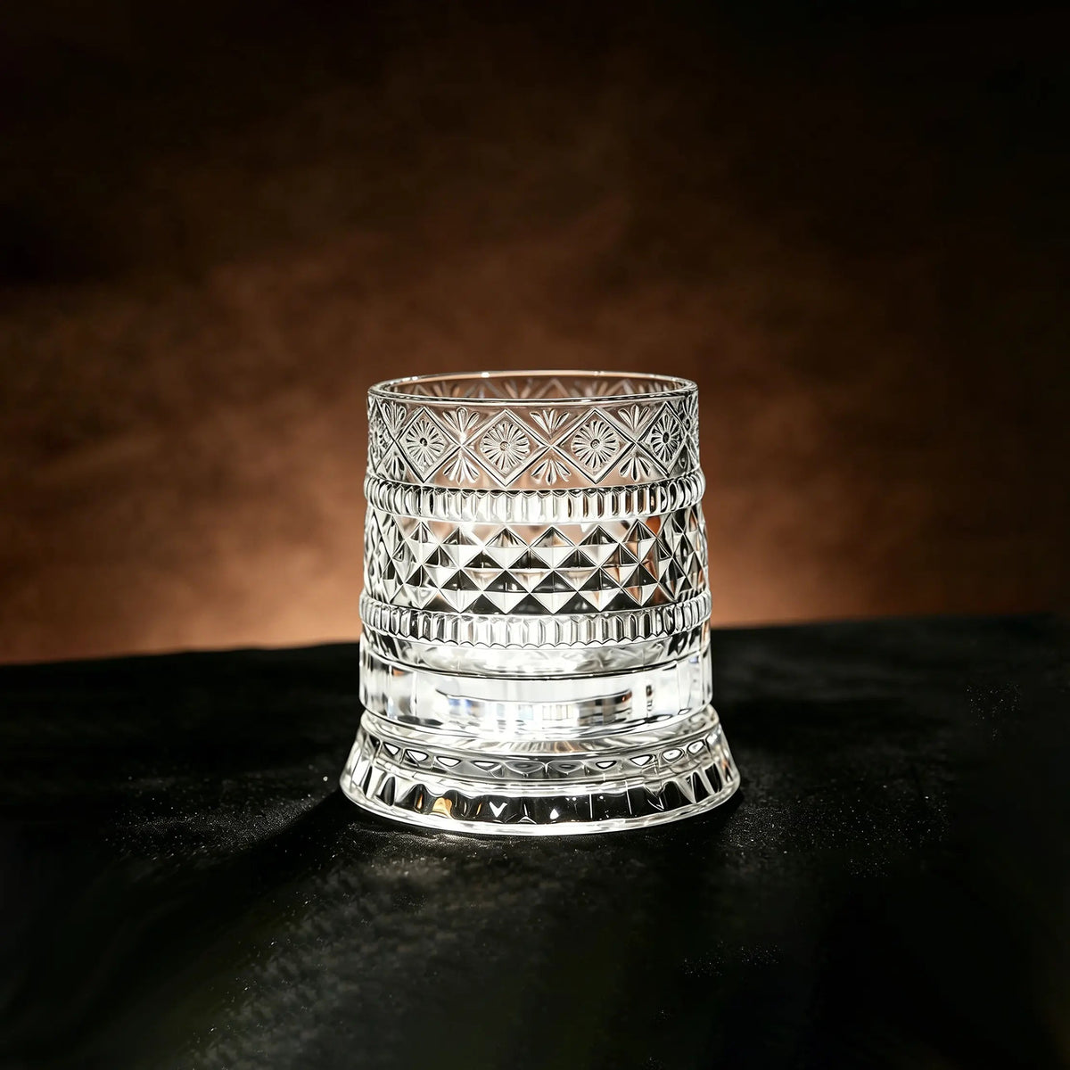 Luxury 360° Spinning Star‑Cut Crystal Glass, Rotating Stress‑Relief Whiskey & Wine Glass, Elegant European Barware Gift
